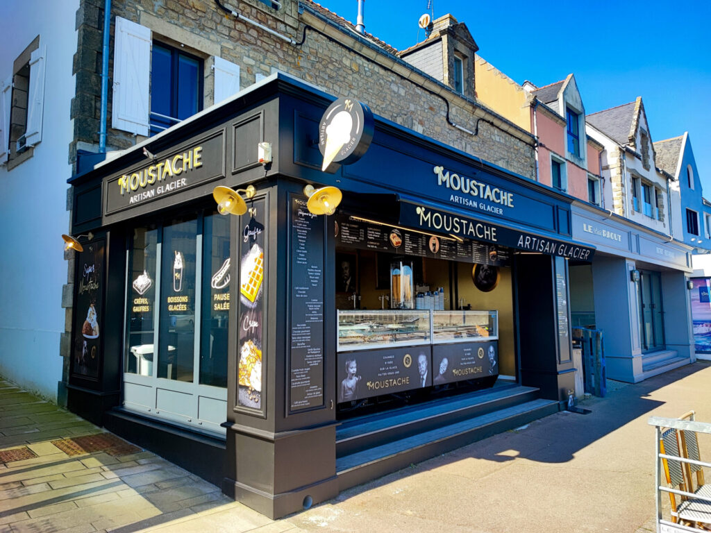 Boutique Moustache La Trinité Sur Mer